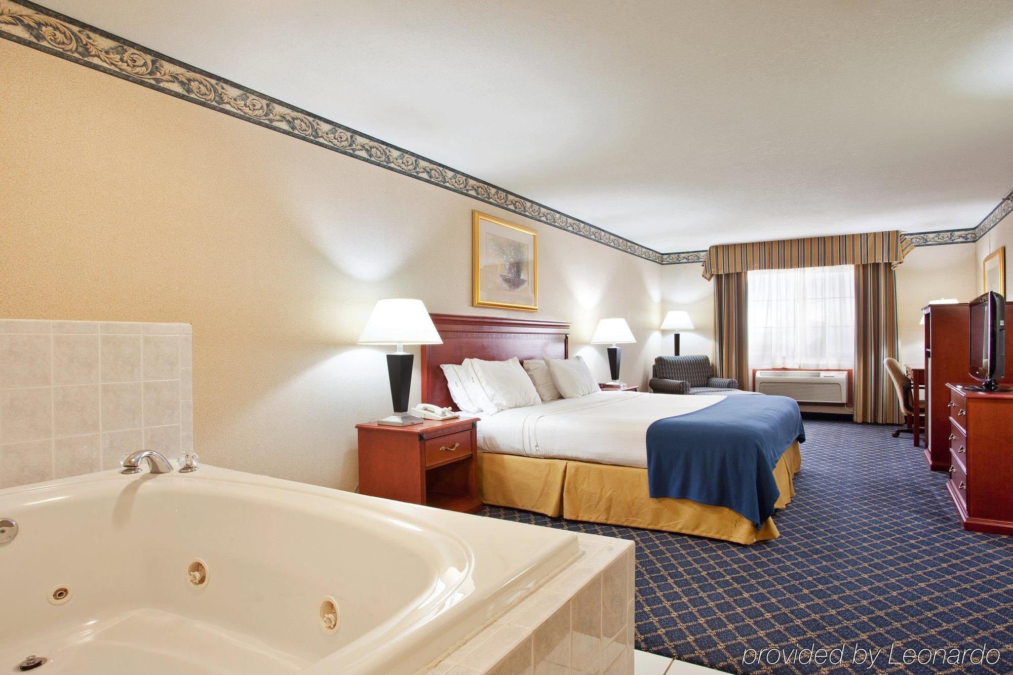 Holiday Inn Express & Suites Danville By Ihg Szoba fotó