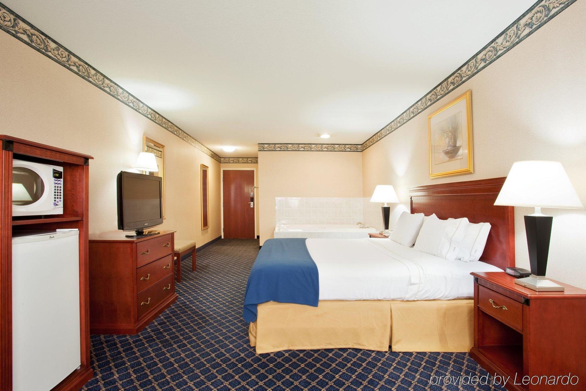 Holiday Inn Express & Suites Danville By Ihg Szoba fotó